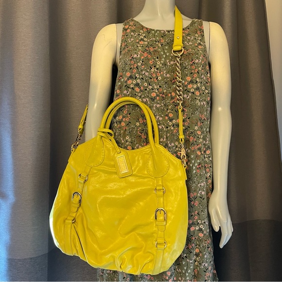 Used only once!  Gorgeous Badgley Mischka American Glamour yellow leather bag - Picture 2 of 13